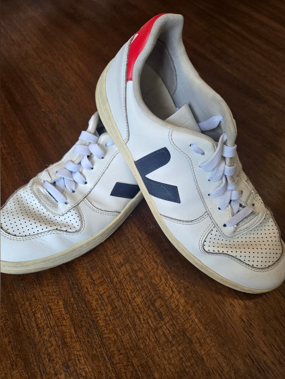 Veja Men's Size 9.5 Red and Navy